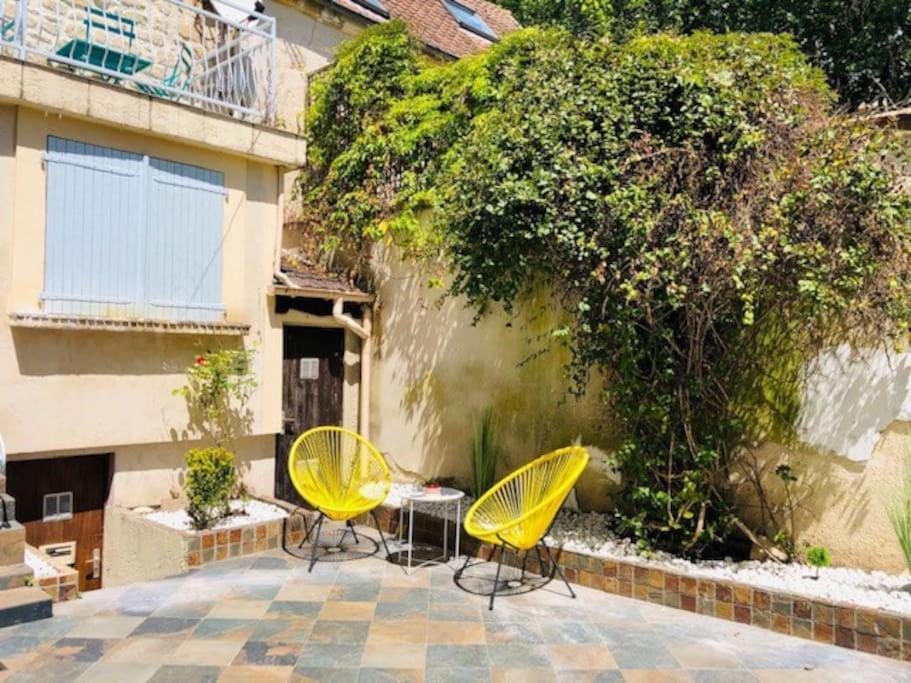 Cosy Studio Design With Modern Bathroom Vaureal エクステリア 写真